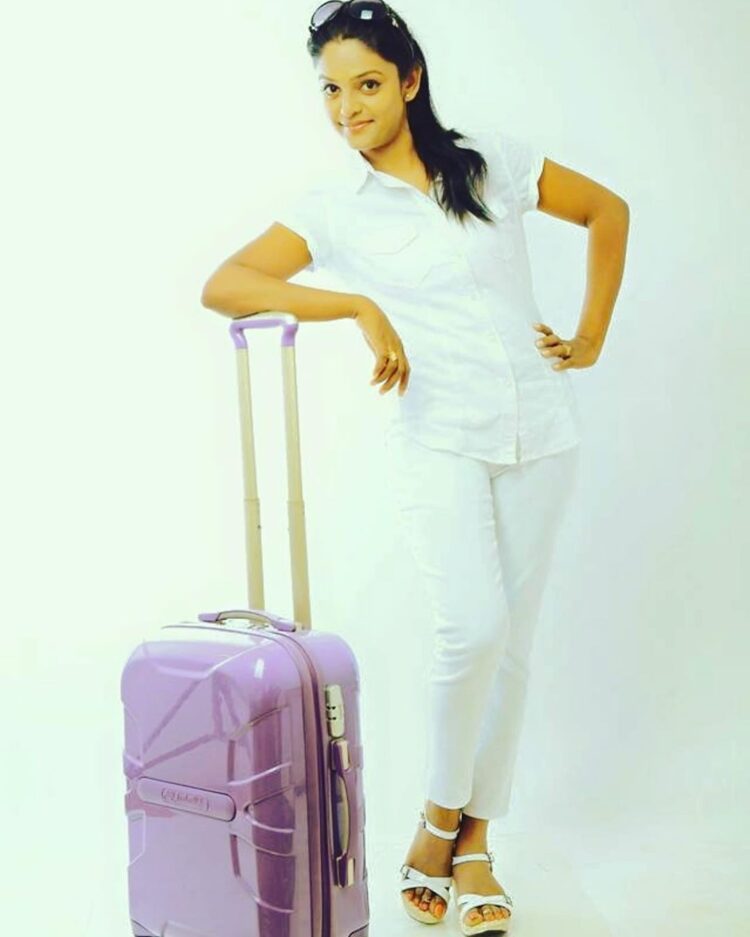 premi vishwanath feet