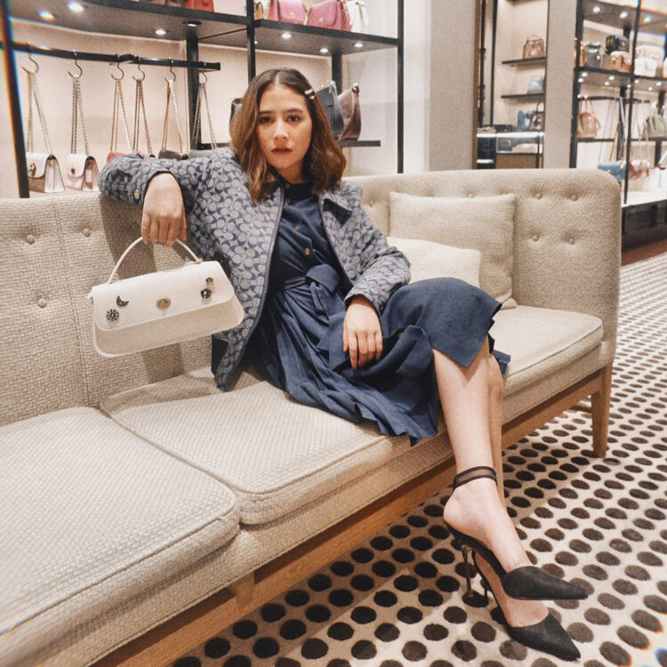 prilly latuconsina feet 6