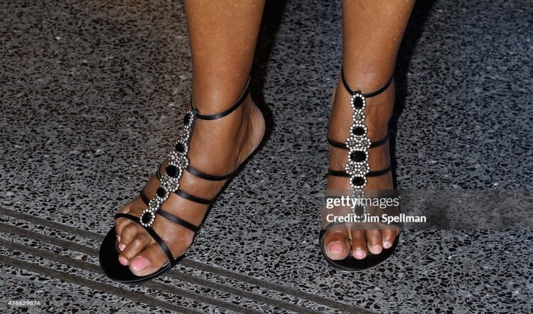 princess gracie feet 3