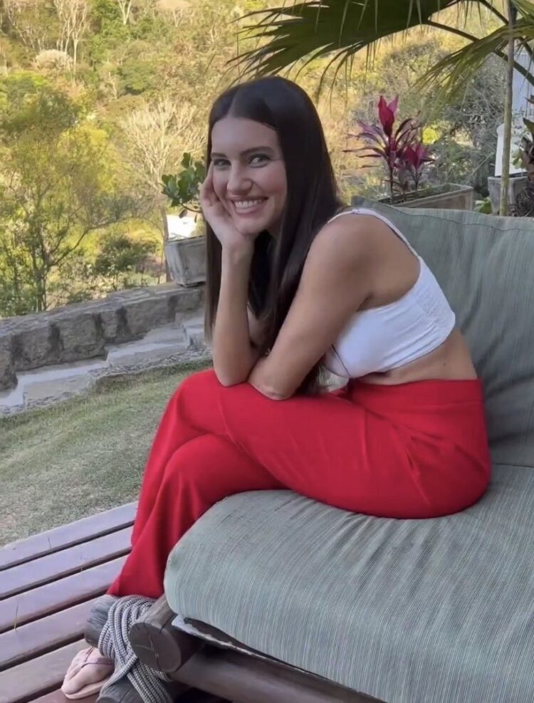 priscila buiar feet 6