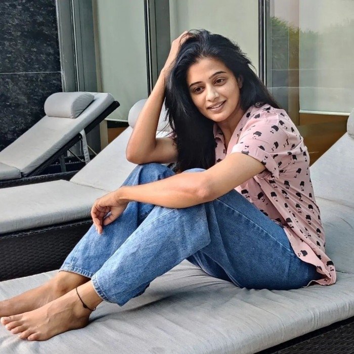 priya mani feet