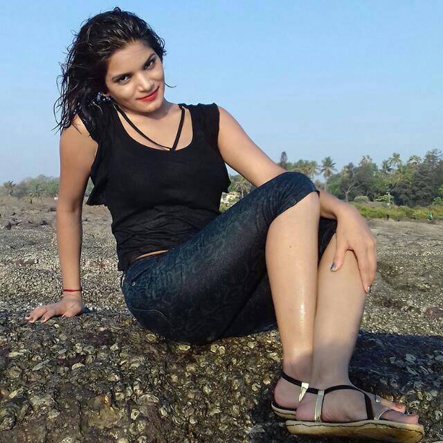 priya tiwari feet 2