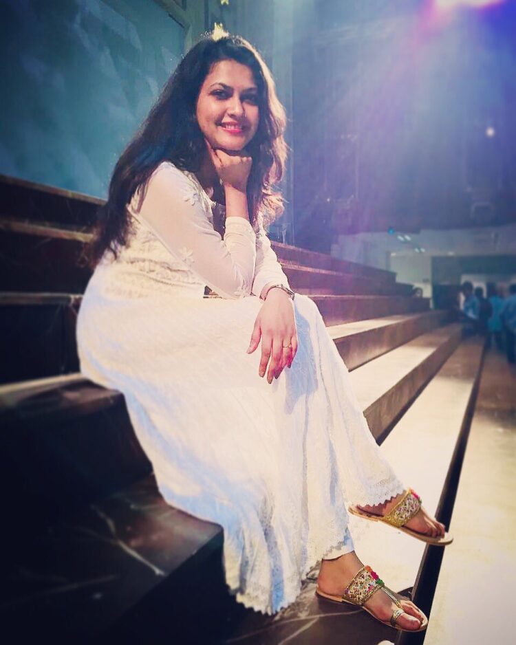 priyanka barve feet 3