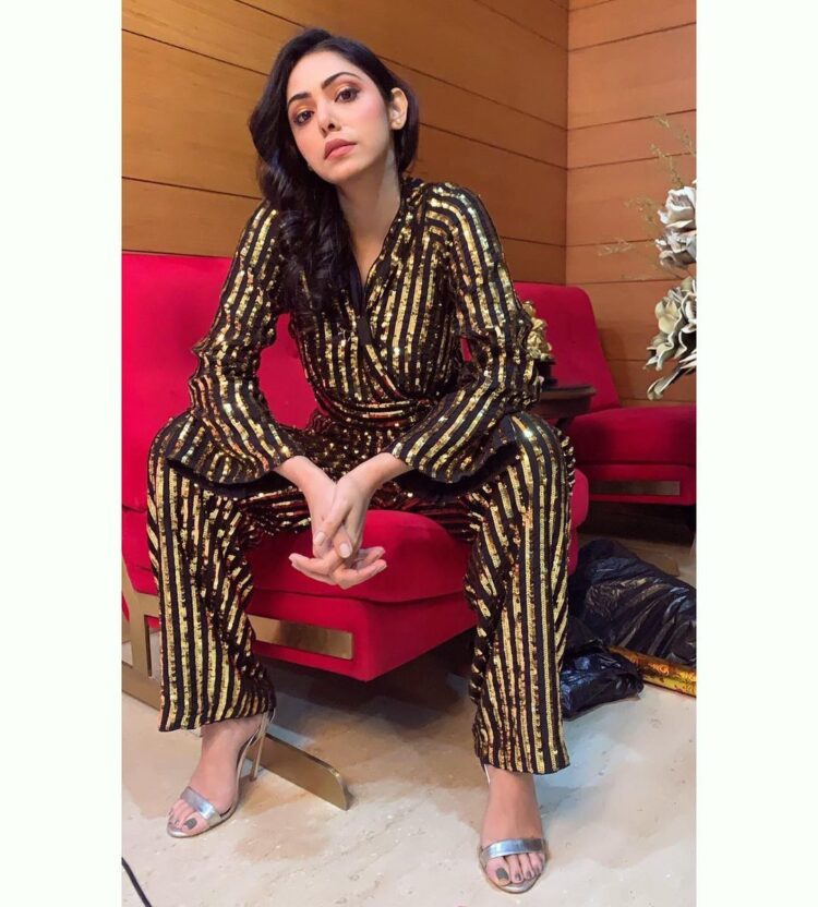 priyanka bhardwaj feet 5