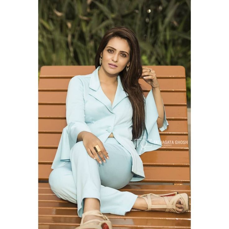 priyanka sarkar feet 5