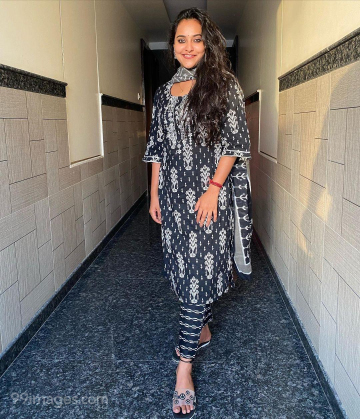 priyanka shivanna feet 3