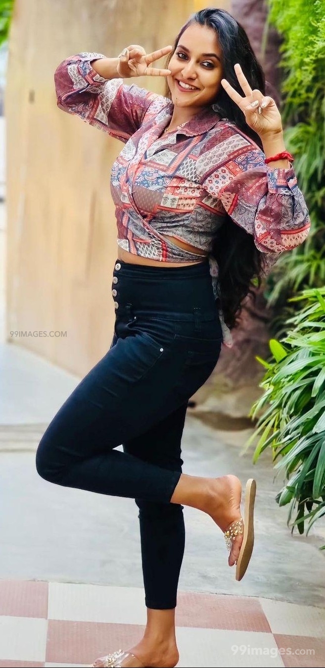 priyanka shivanna feet 4