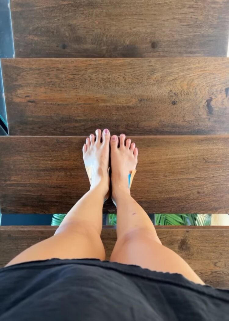 puja gupta feet 3