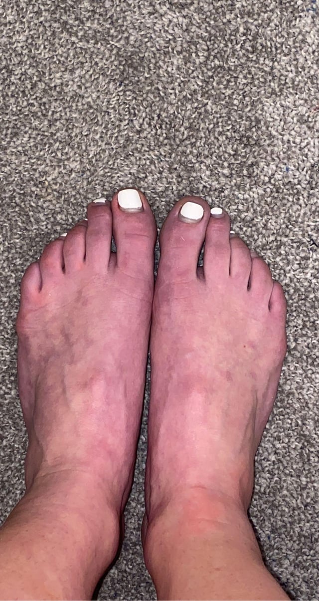 push your pink feet 4