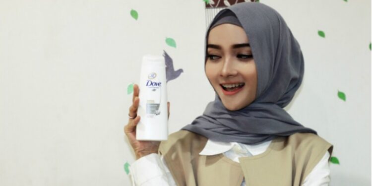 puteri hasanah karunia feet