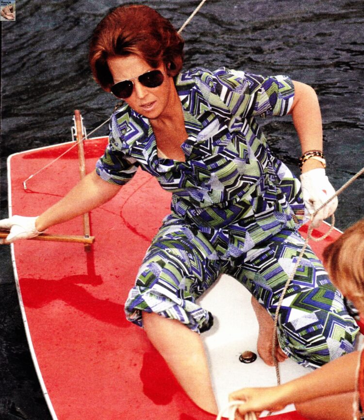 queen beatrix feet 5