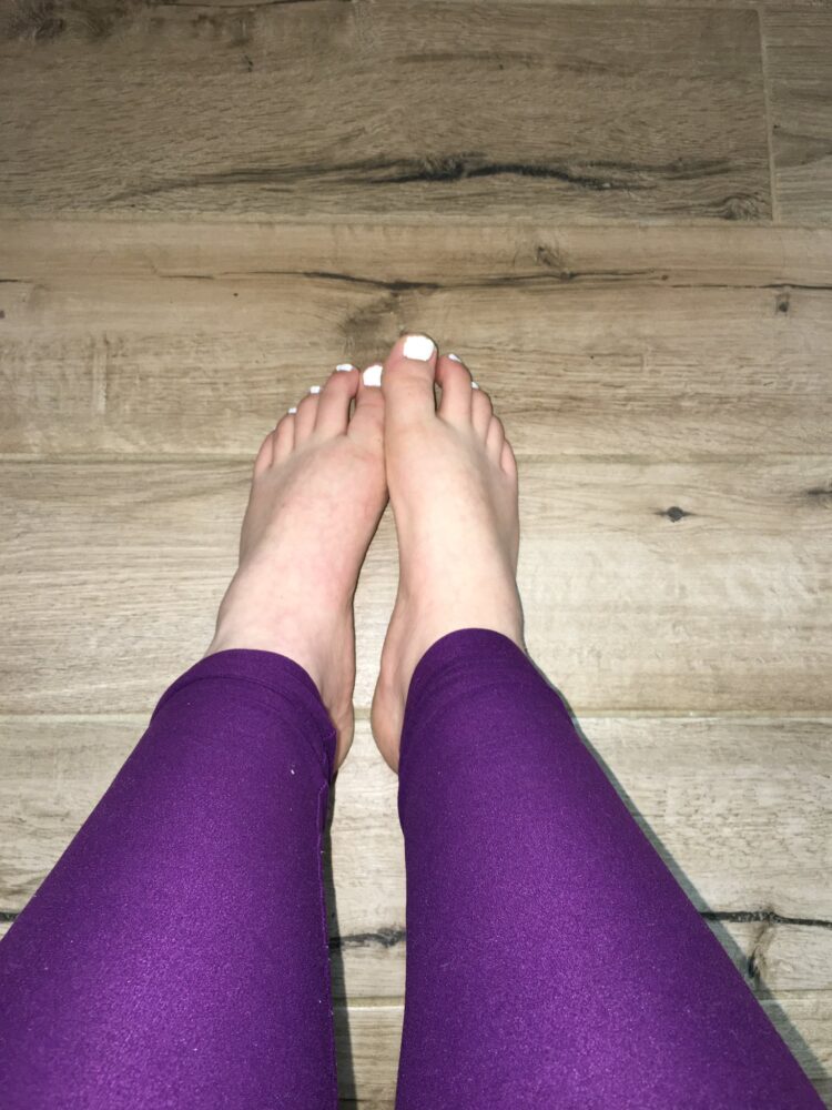 queen cheryl feet 2