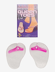 queen majc feet 2