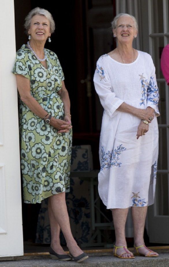 queen margrethe ii feet 3