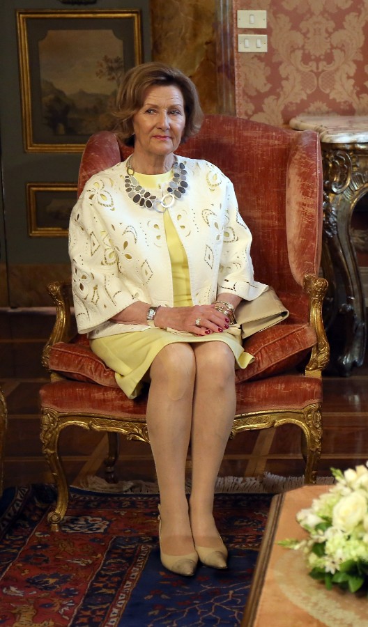 queen sonja of norway feet 2