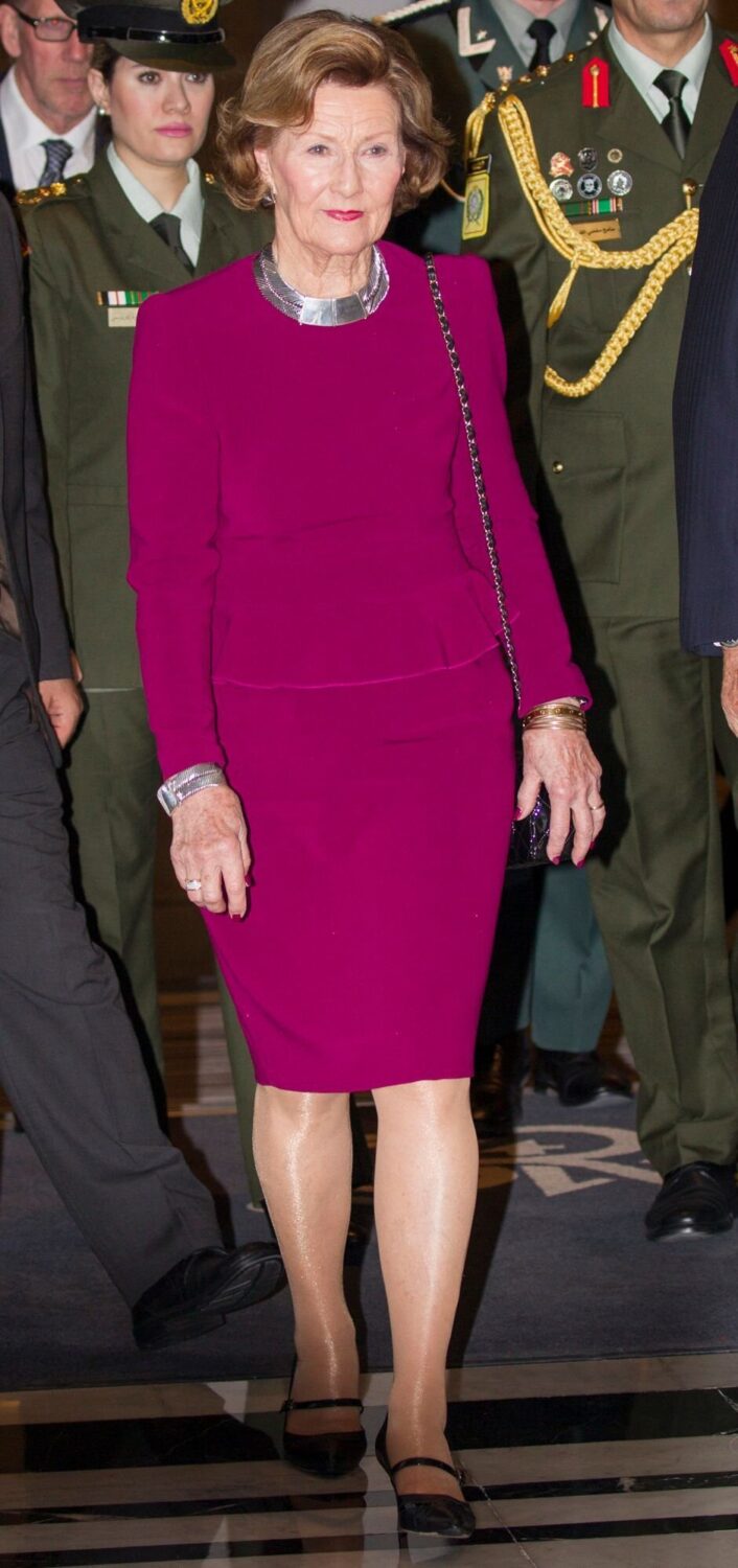 queen sonja of norway feet 5