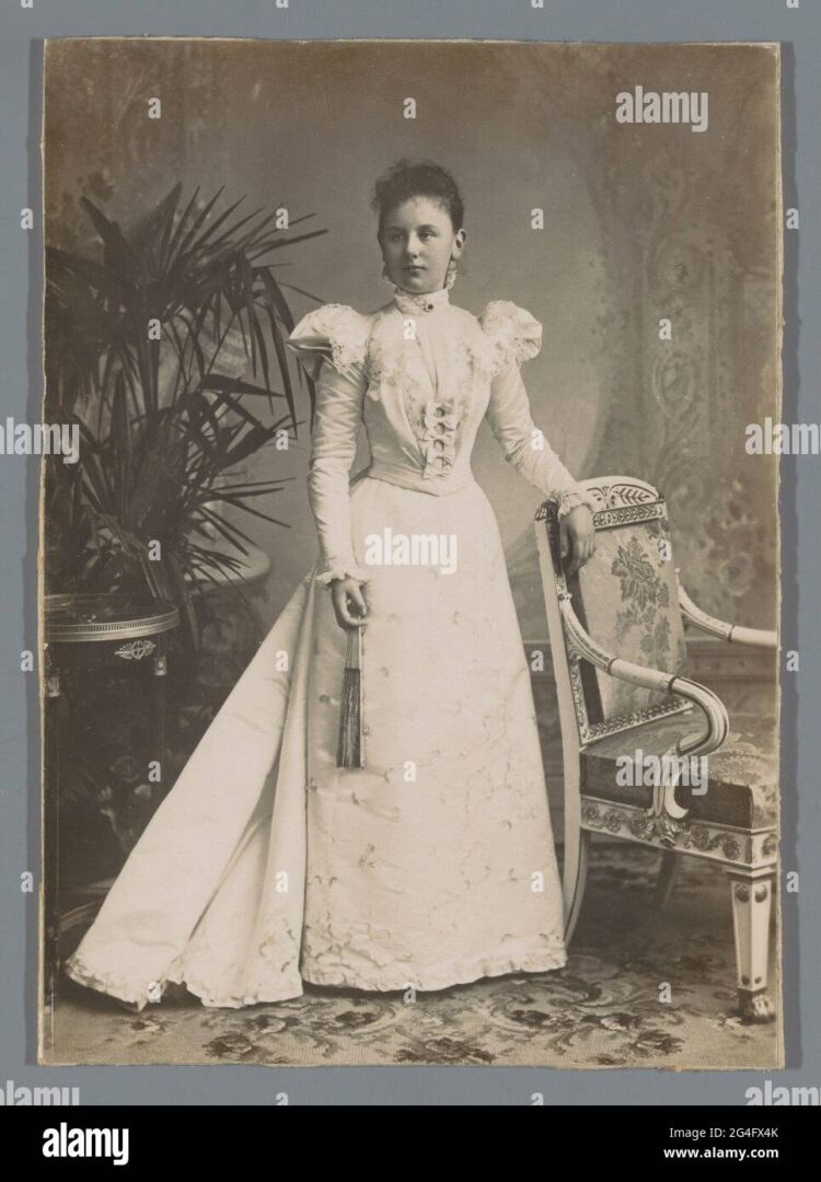 queen wilhelmine feet 4