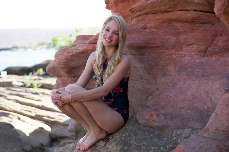 rachael burgess feet