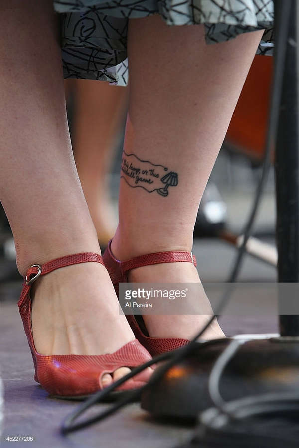 rachael price feet 6