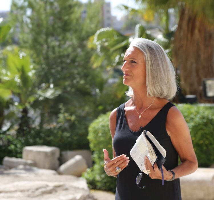 rachel anne graham feet 1