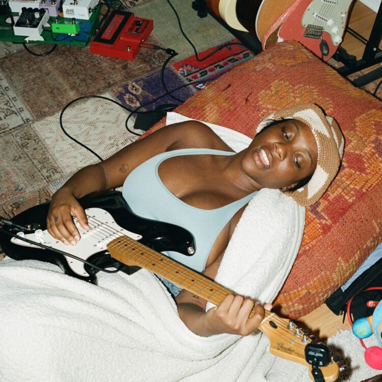 rachel chinouriri feet 6