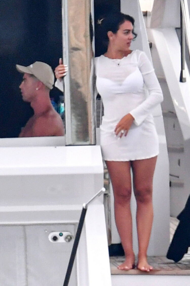 rachel georgina feet 5