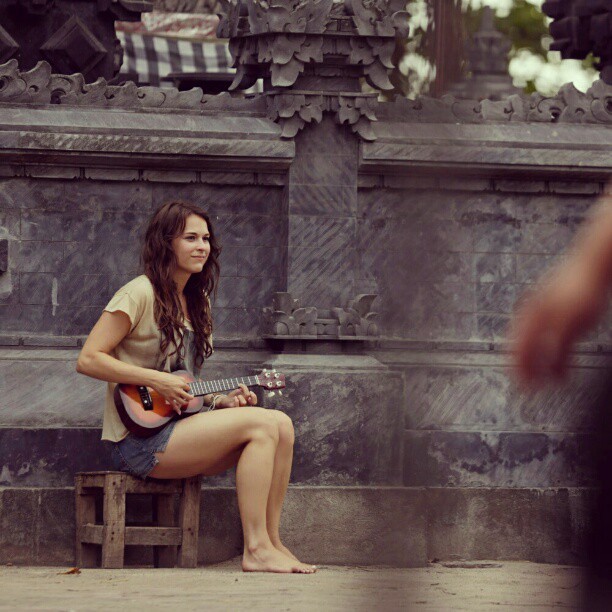 rachel hendrix feet 3