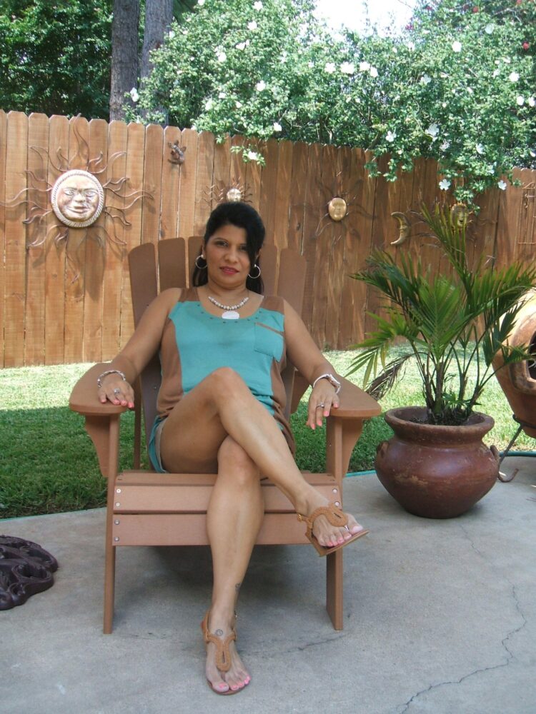 rachel hernandez feet