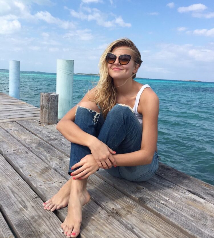 rachel hilbert feet