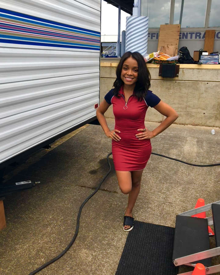 rachel hilson feet 6