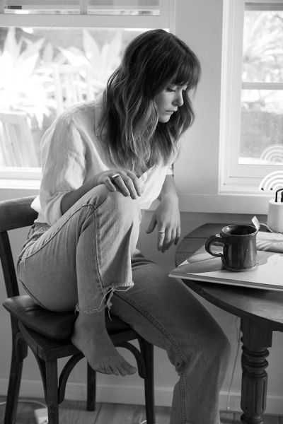 rachel keller feet 3