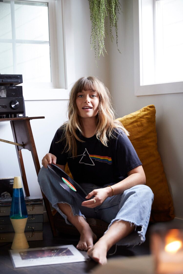 rachel keller feet 4