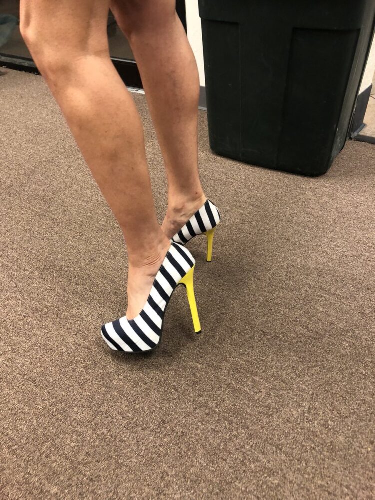 rachel keller feet 6