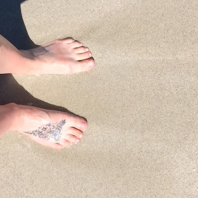 rachel leskovac feet 1