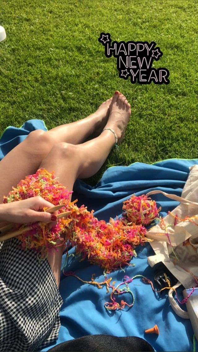 rachel matthews feet 5