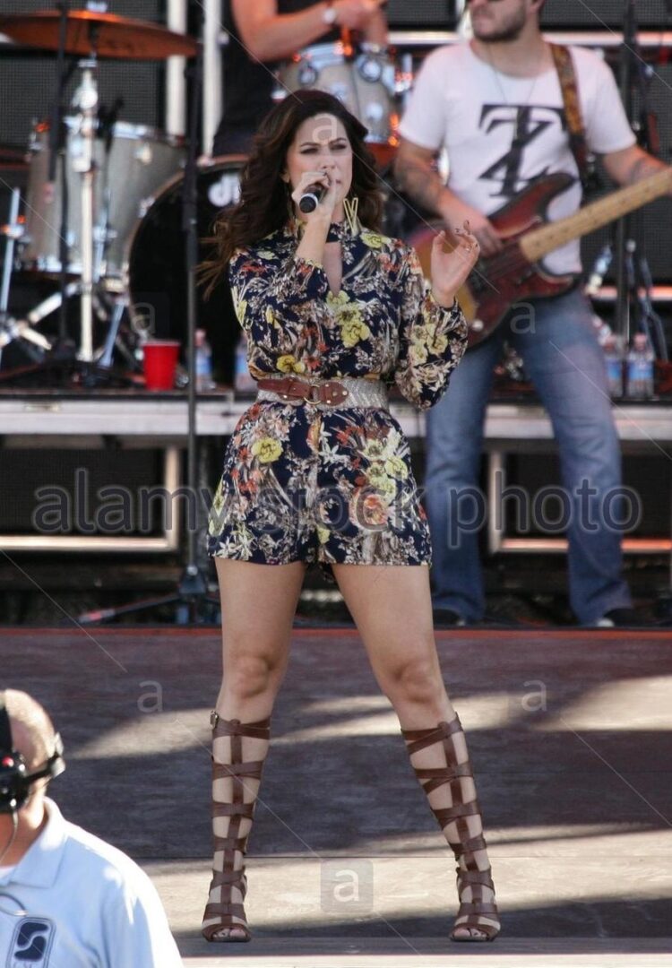 rachel reinert feet 3