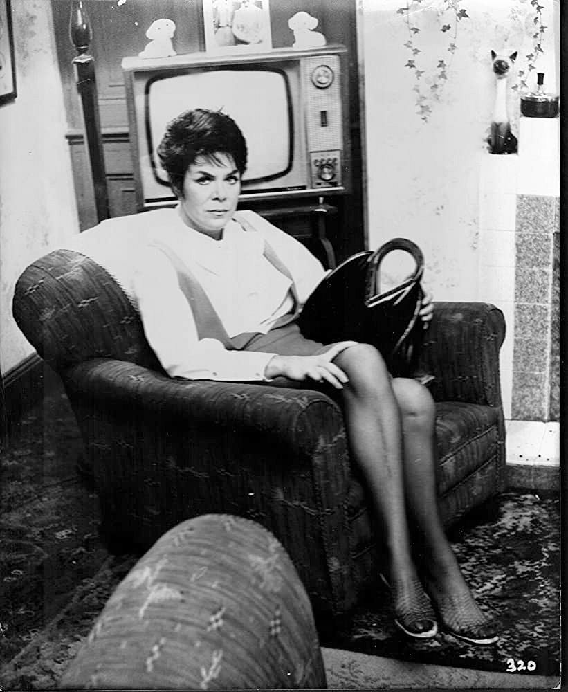 rachel roberts feet 6