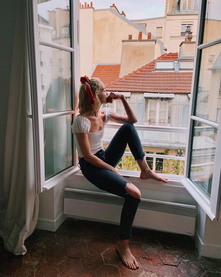 rachel skarsten feet 3