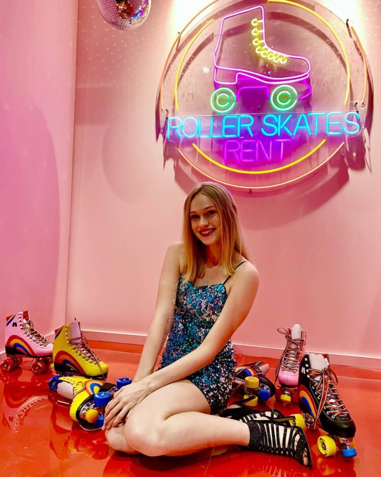 rachelle henry feet 6