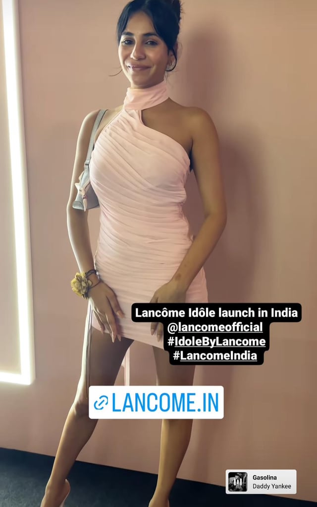 radhika sheel feet 4