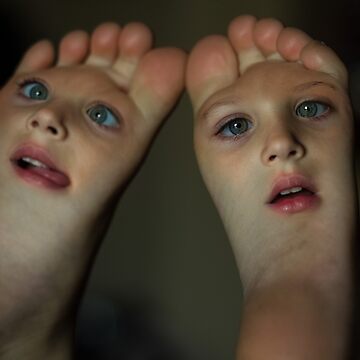 raf the child feet 4