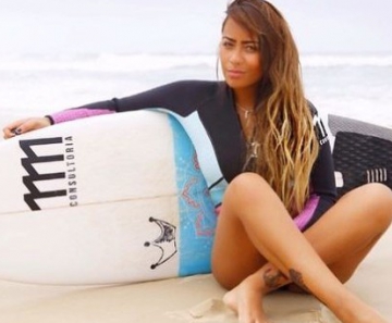 rafaella santos feet