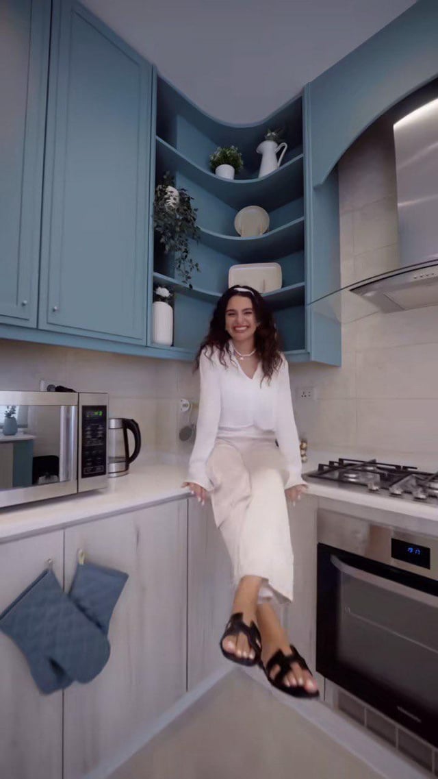 raghda hikmat feet 1