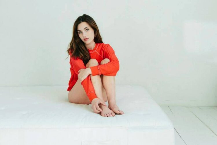rainey qualley feet 3
