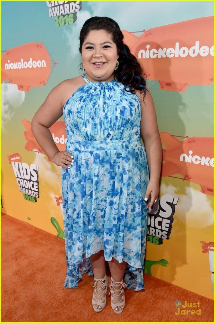 raini rodriguez feet 5