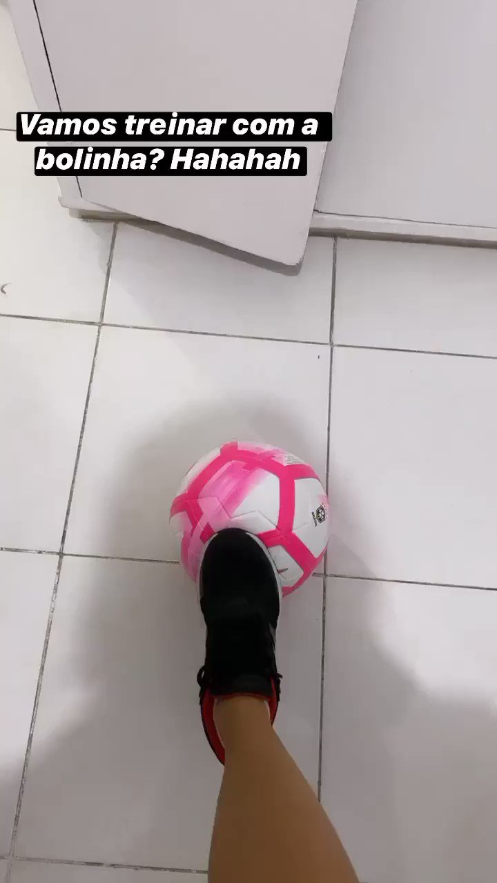 raisa simplicio feet 5