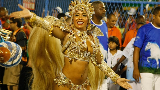 raissa de oliveira feet 5