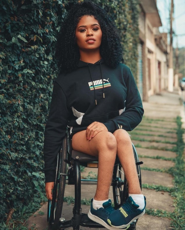 raissa machado feet 4