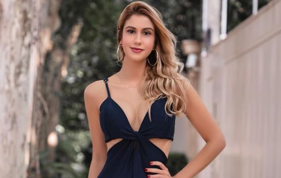 raissa romanof feet 6