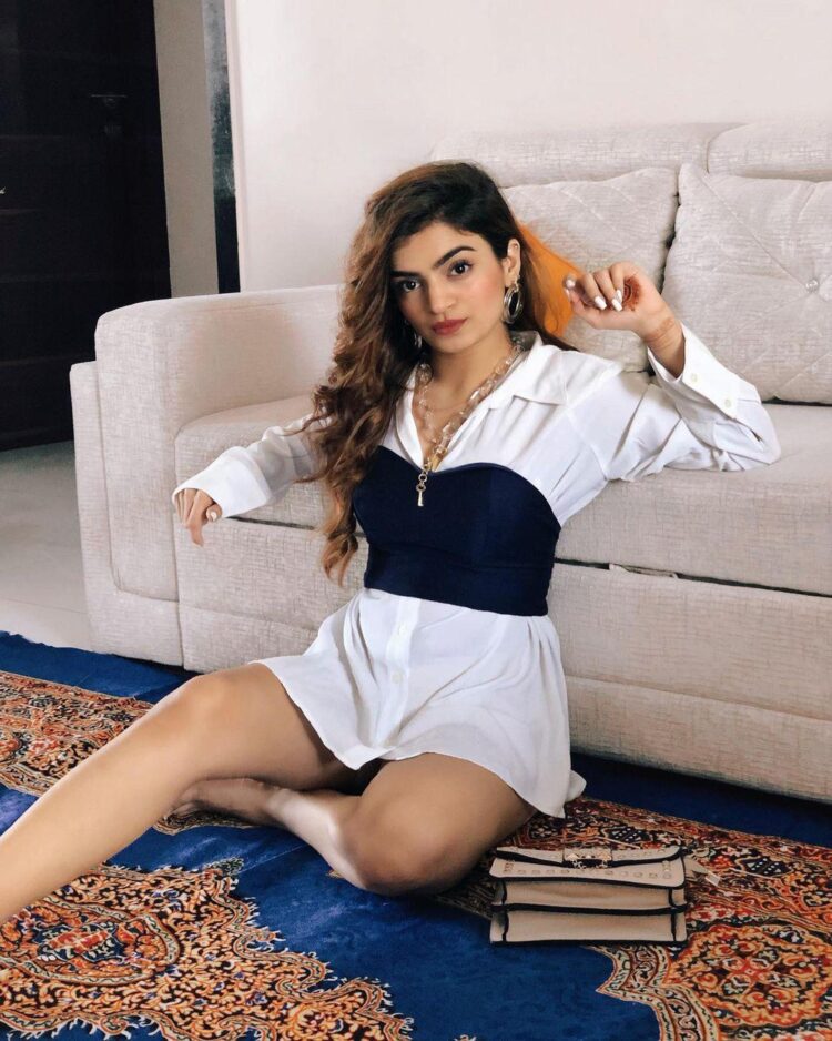 rajvee gandhi feet 5